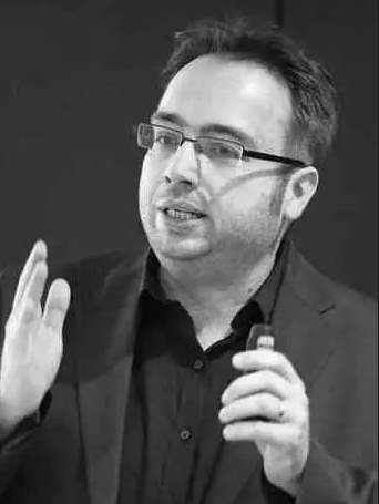 Kay Schönewerk, Experte für Inhouse-Weiterbildung, Konfliktkommunikation und Case Thinking
